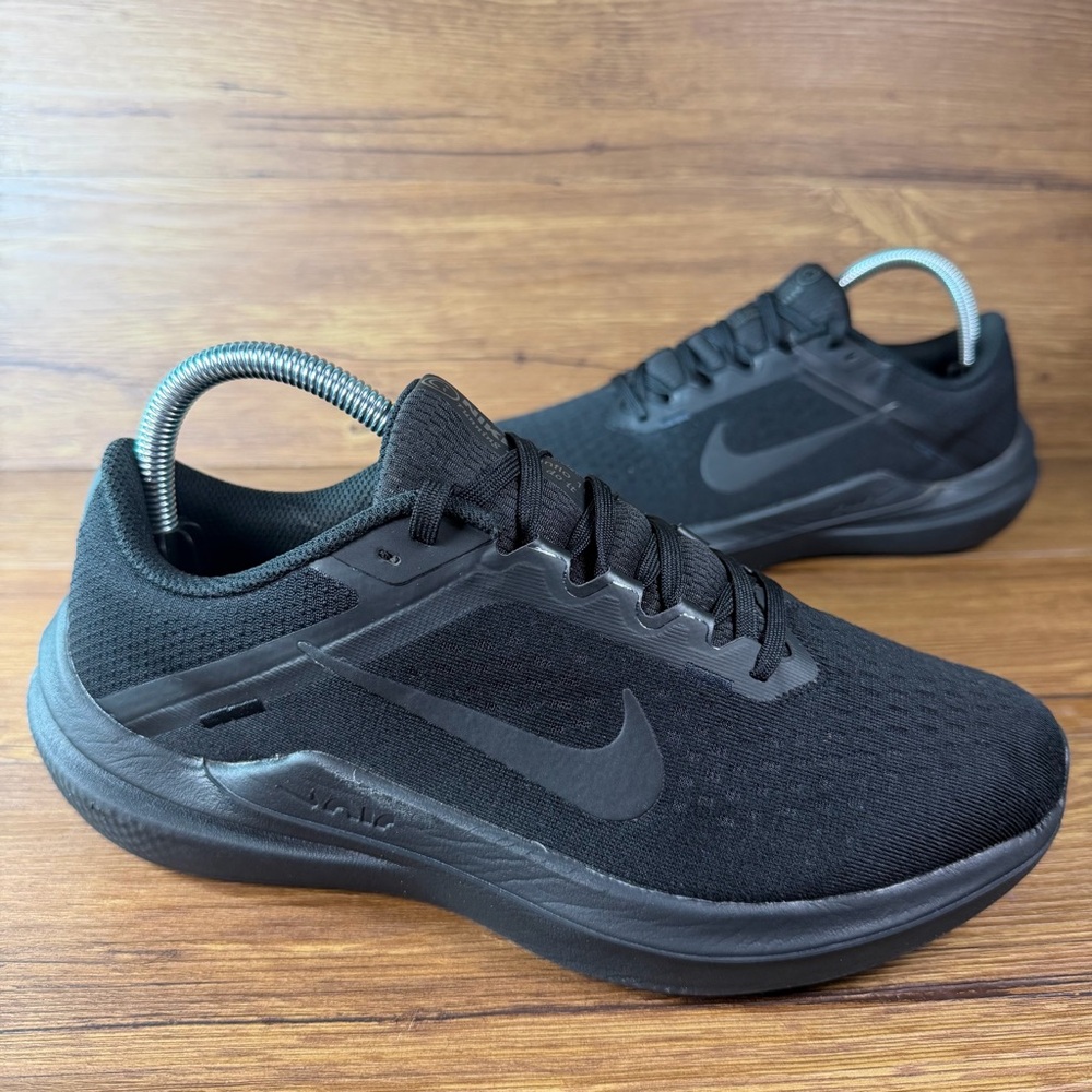 Nike Air Winflo 10 Women's Size 8.5 (Men’s 7) Black Athletic Shoes‎ Running